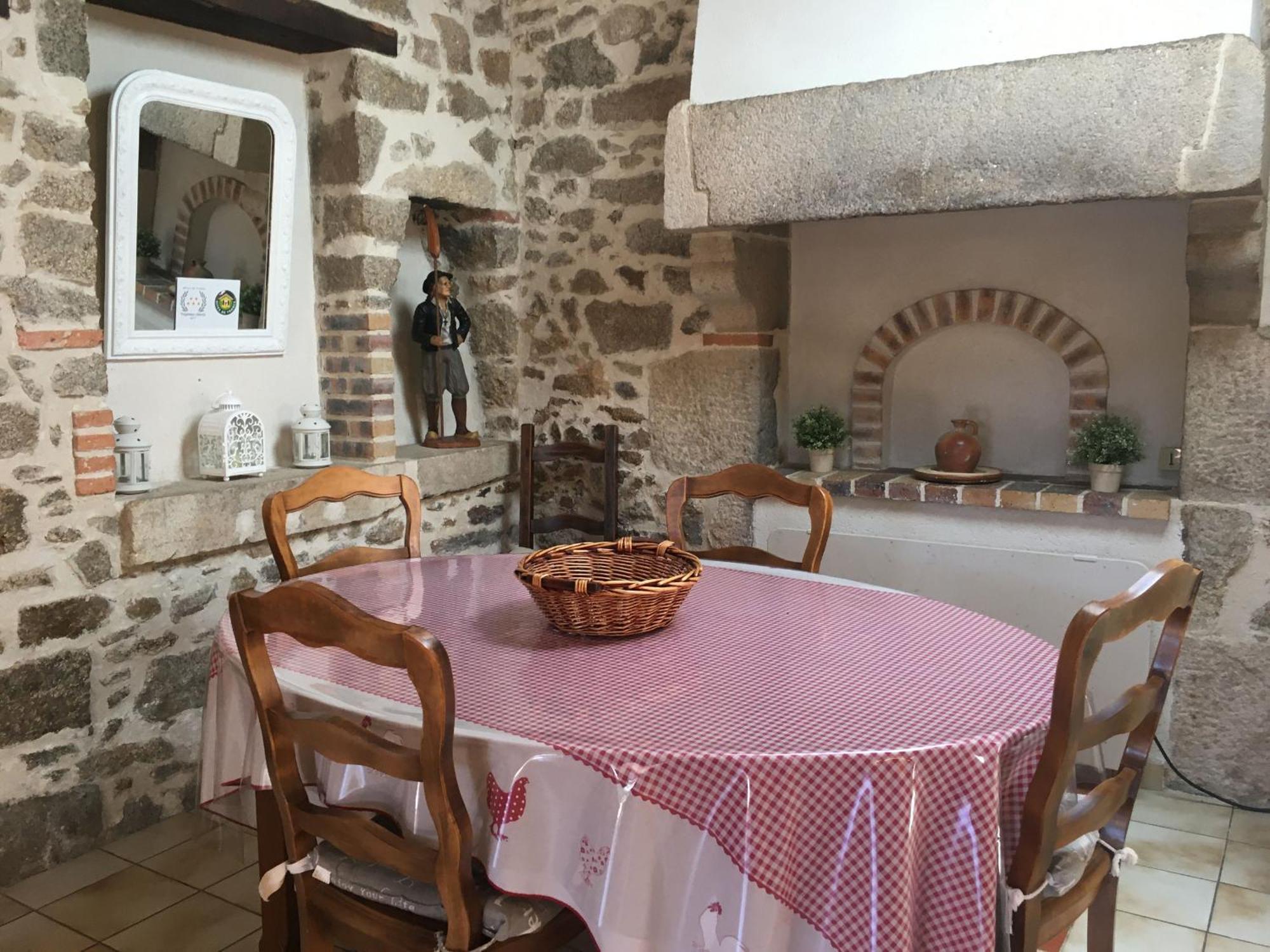 Gite Charmant A La Campagne Avec Terrasse, Proche Du Puy Du Fou Et De La Riviere Sevre - Fr-1-426-249 Sevremont Zewnętrze zdjęcie